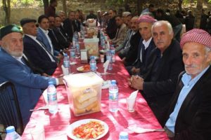 Hakkari'de kan davalı aileler barıştırıldı