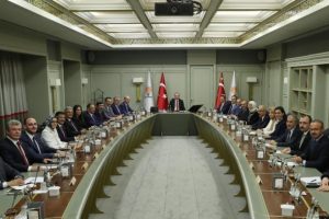 AK Parti'de af tartışması gündemde