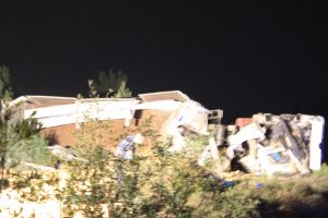 Bilecik'te mısır yüklü TIR devrildi