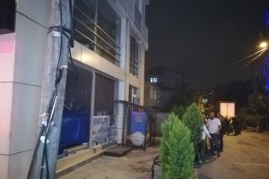 Elektrik panosunda çıkan yangın iş yerini küle çevirecekti