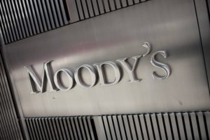 Moody's İtalya'nın kredi notunu düşürdü