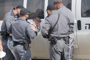 İsrail polisi Kudüs Valisi'ni gözaltına aldı