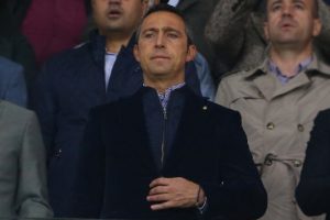 Ali Koç soyunma odasına indi!