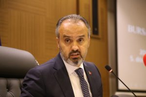 Bursa Büyükşehir Belediye Başkanı Aktaş'tan minibüs zammına tepki