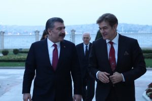 Sağlık Bakanı Koca Mehmet Öz'le bir araya geldi