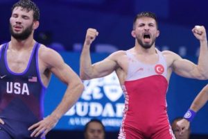 Süleyman Atlı'dan bronz madalya