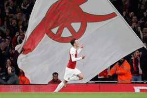 Mesut tarihe geçti