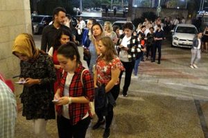 Mersin'de 'Hamlet' kuyruğu