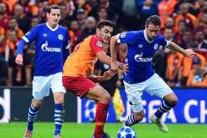 Galatasaray Schalke önünde