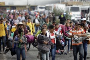 İlk göçmen kafilesi Mexico City'ye ulaştı