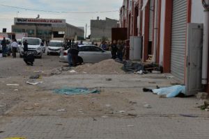 Alacak çatışmasında kan aktı: 1 ölü, 4 yaralı
