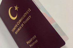 Pasaportlarda fotoğraf skandalı!