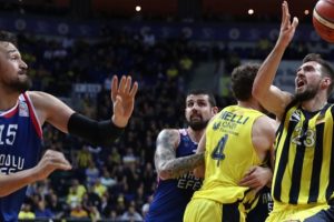 Fenerbahçe, İspanya'da galibiyet peşinde
