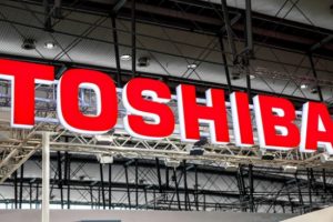 Toshiba binlerce çalışanı işten çıkarıyor