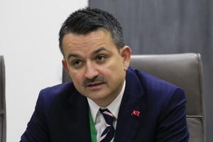 Bakan Pakdemirli: ''Ne üretiyorsak iki mislini üretmeyi hedeflemeliyiz''