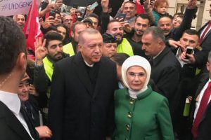 Erdoğan'a Paris'te sevgi seli