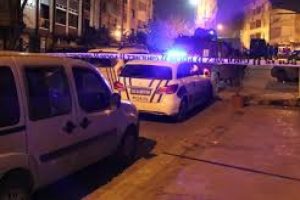 Kendini incir ağacına asarak canına kıydı