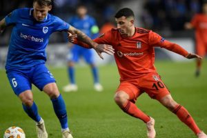 Oğuzhan Özyakup görüşme odasına