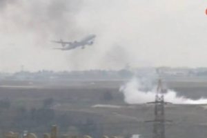 Atatürk Havalimanı'nda yangını görenler telefona sarıldı!