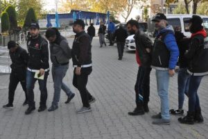 Denizli'de uyuşturucuya 4 tutuklama