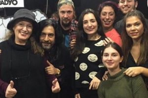 Suzen Kardeş, Minik Serçe'yi bekliyor