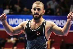 Türkiye Güreş Federasyonu'ndan hakem tepkisi geldi