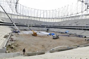 Adana Şehir Stadı'nda inşaat sürüyor