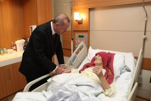 Cumhurbaşkanı Erdoğan'dan hasta ziyareti