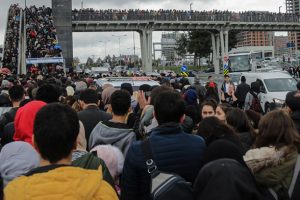 Yollar kilitlendi, trafik durdu! Fuardan rekor geldi...