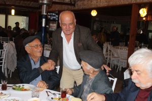 Emekli öğretmenlere anlamlı jest