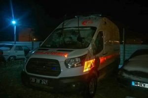 Gümüşhane'de ambulans kaza yaptı: 3 yaralı