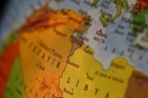 Libya'da büyük güçler çözüm değil çözümsüzlük üretiyor
