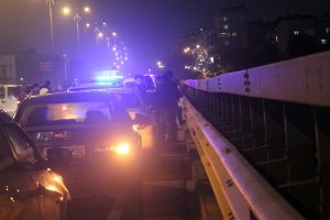 İntihar girişimi trafiği alt üst etti