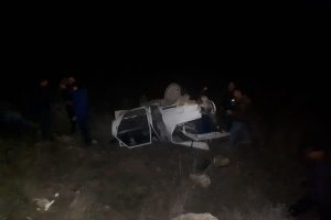 Gazı biten araçtan inen sürücü ölümden döndü