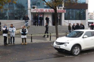 Hastane önünde infaz!