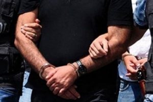 Cezaevinden çıkar çıkmaz aynı kişiyi tekrar gasbetti