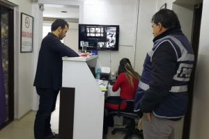 Bursa'da masaj salonlarına baskın