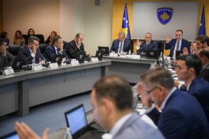 Kosova, Sırbistan'a uyguladığı gümrük vergisini yüzde 100'e çıkardı