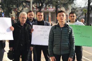 Bursa'da sosyal deneyde, engelliye yardım etmek için koştular