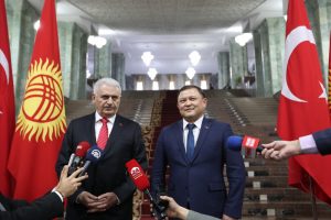 Yıldırım'dan Kırgızistan'a FETÖ uyarısı