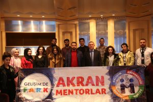 Üniversiteyi akran mentor ile tanıyorlar