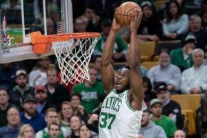 Celtics zorlanmadı