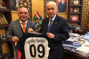 Nazilli Belediyespor'dan Bahçeli'ye forma