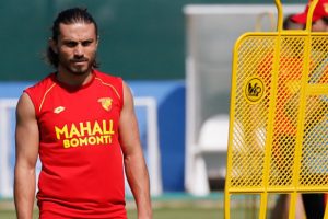 Göztepe, Halil Akbunar ile 'devam' dedi