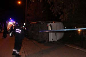 Olay yeri inceleme aracına otomobil çarptı: 1 şehit, 4 yaralı