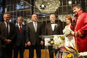 Bakan Çavuşoğlu nikah törenine katıldı