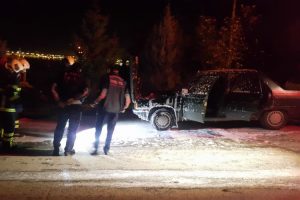 Seyir halindeki otomobil alevlere teslim oldu