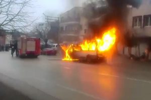 Bursa'da dehşet anları, Servis minibüsü cayır cayır yandı (ÖZEL HABER)