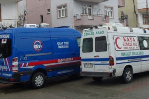 Genç kadın evinde ölü bulundu