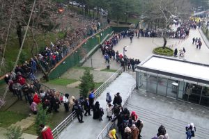 Bursa teleferikte kilometrelerce kuyruk